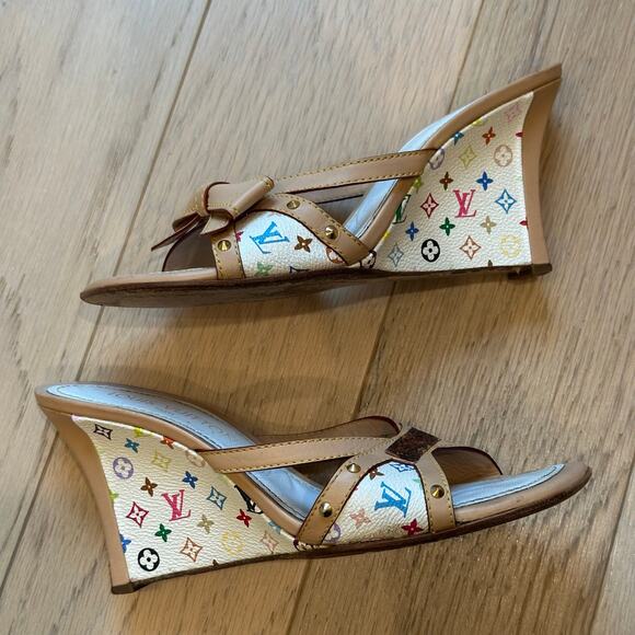 Louis Vuitton Multicolor Monogram White Leather Bow Wedge Sandals 38.5 - Picture 8 of 14